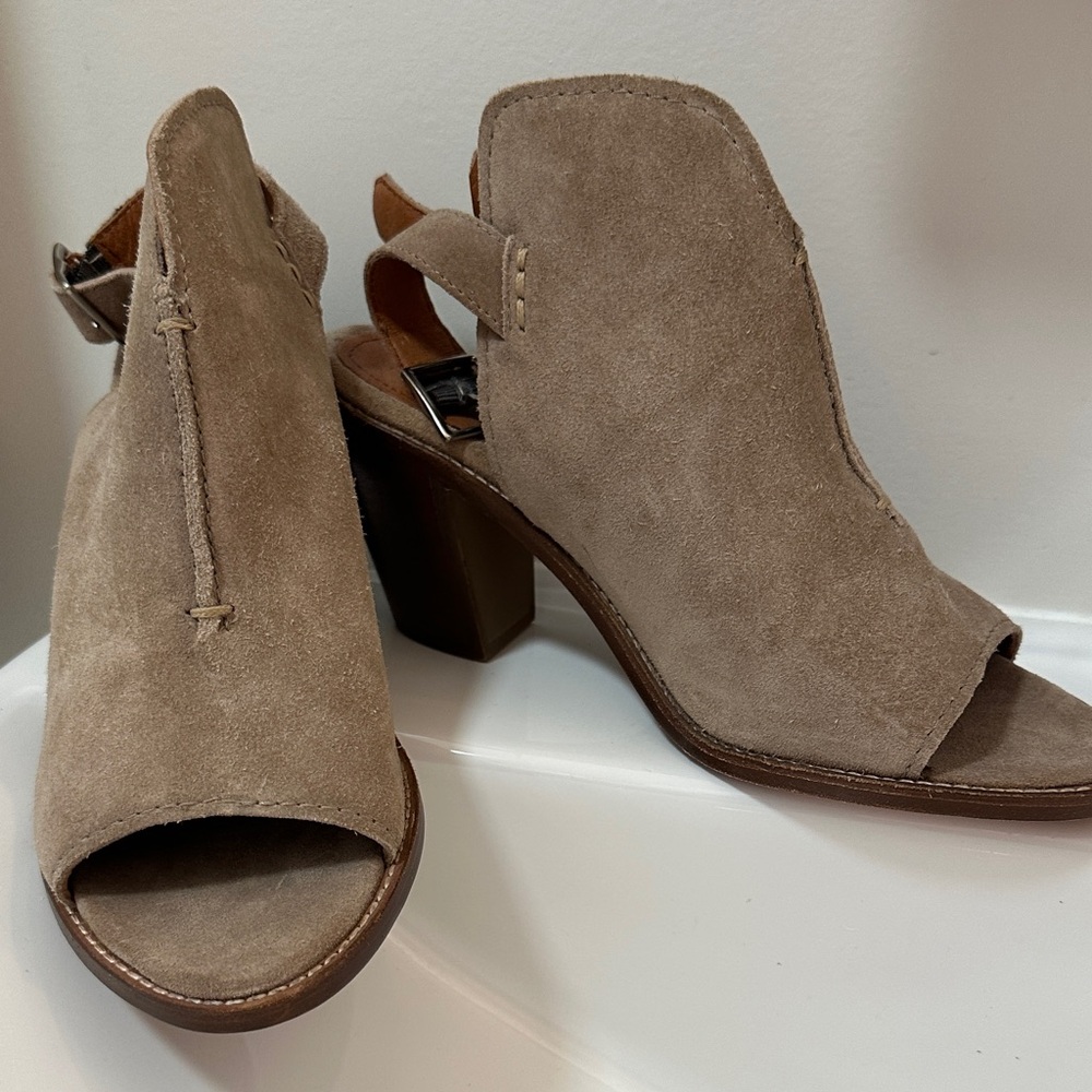 FRYE Women's Taupe Suede Open-Toe Heeled Sandals New